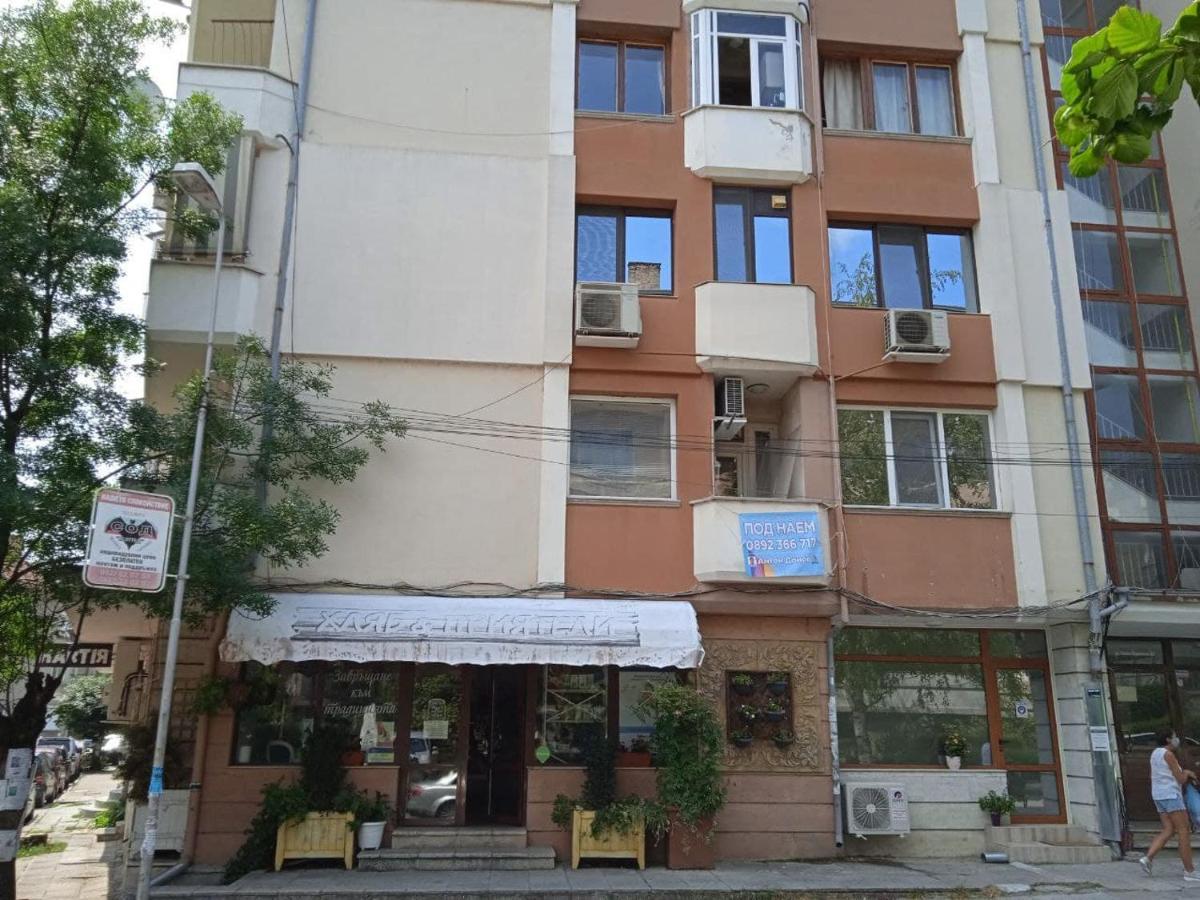 Джессика Апартмент Veliko Tarnovo Buitenkant foto