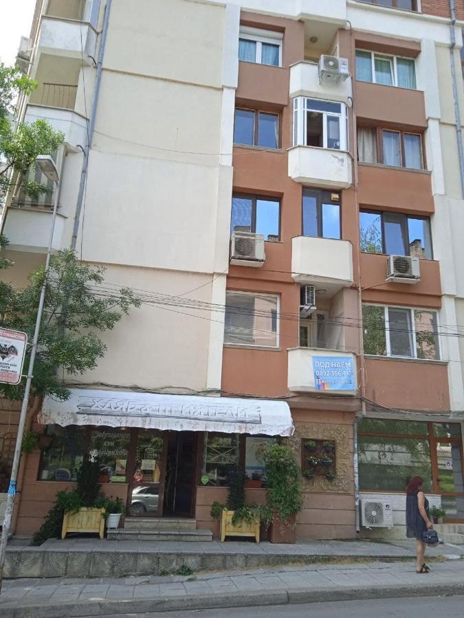 Джессика Апартмент Veliko Tarnovo Buitenkant foto
